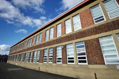 Braehead Primary close view of windows on building