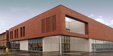 Heathfield primary front view of school entrance