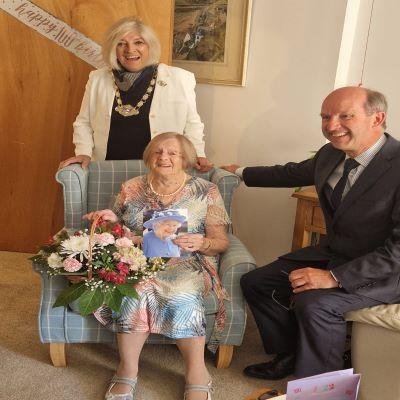 100th birthday 400x400